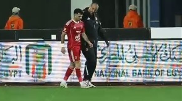 غيابه عن الملاعب ٢٤ يومًا بعد إصابته مع الأهلي في مباراة البنك