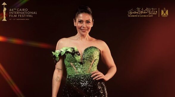 لقاء الخميسي تثير الجدل برسالة بعد خلع الدبلة وجعل نفسها أولوية