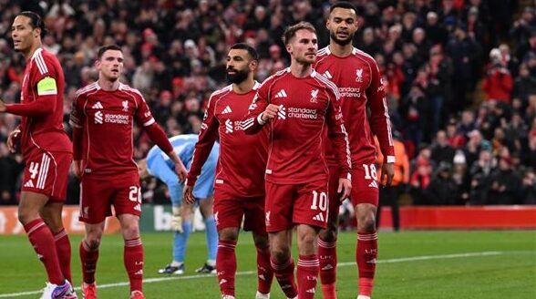 ليفربول يسرع جهود الانتقالات لتعويض إصابات خط الدفاع