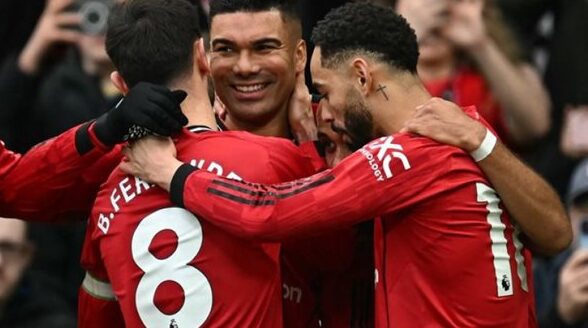 مانشستر يونايتد يفوز على فولهام بهدف في الوقت القاتل