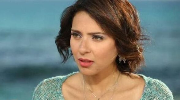 نورهان تعلن إلغاء عزاء والدتها والاكتفاء بالتواصل عبر الهاتف فقط