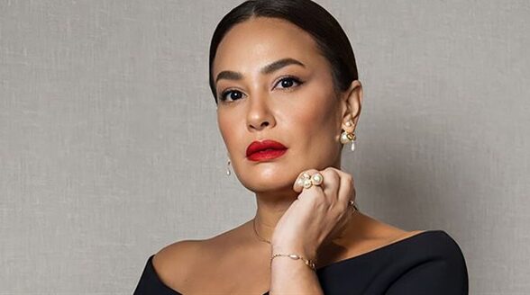 هند صبري تخلد ذكرى والدتها الراحلة بعبارات السلام والسكينة